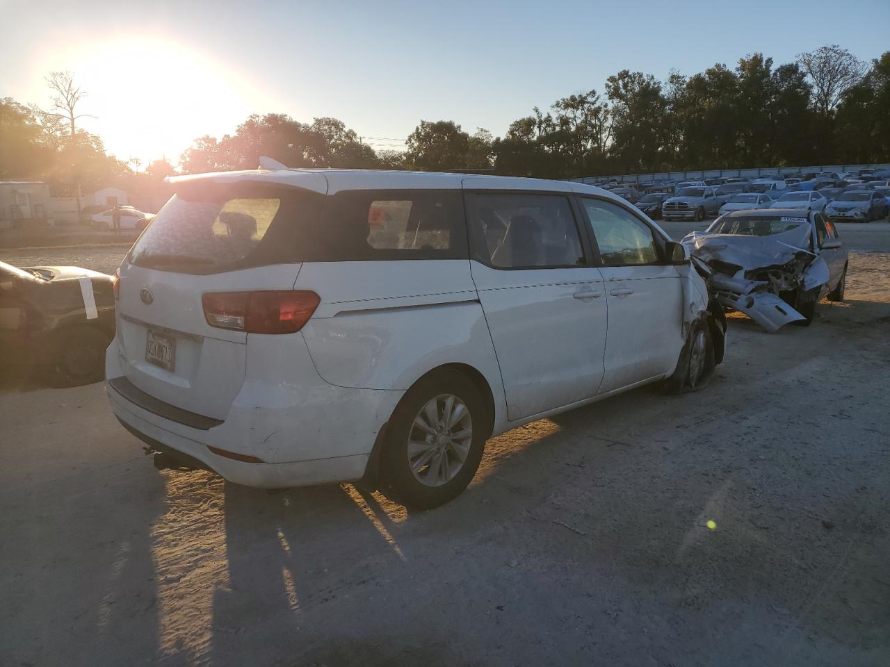 Lot #3048561911 2016 KIA SEDONA L