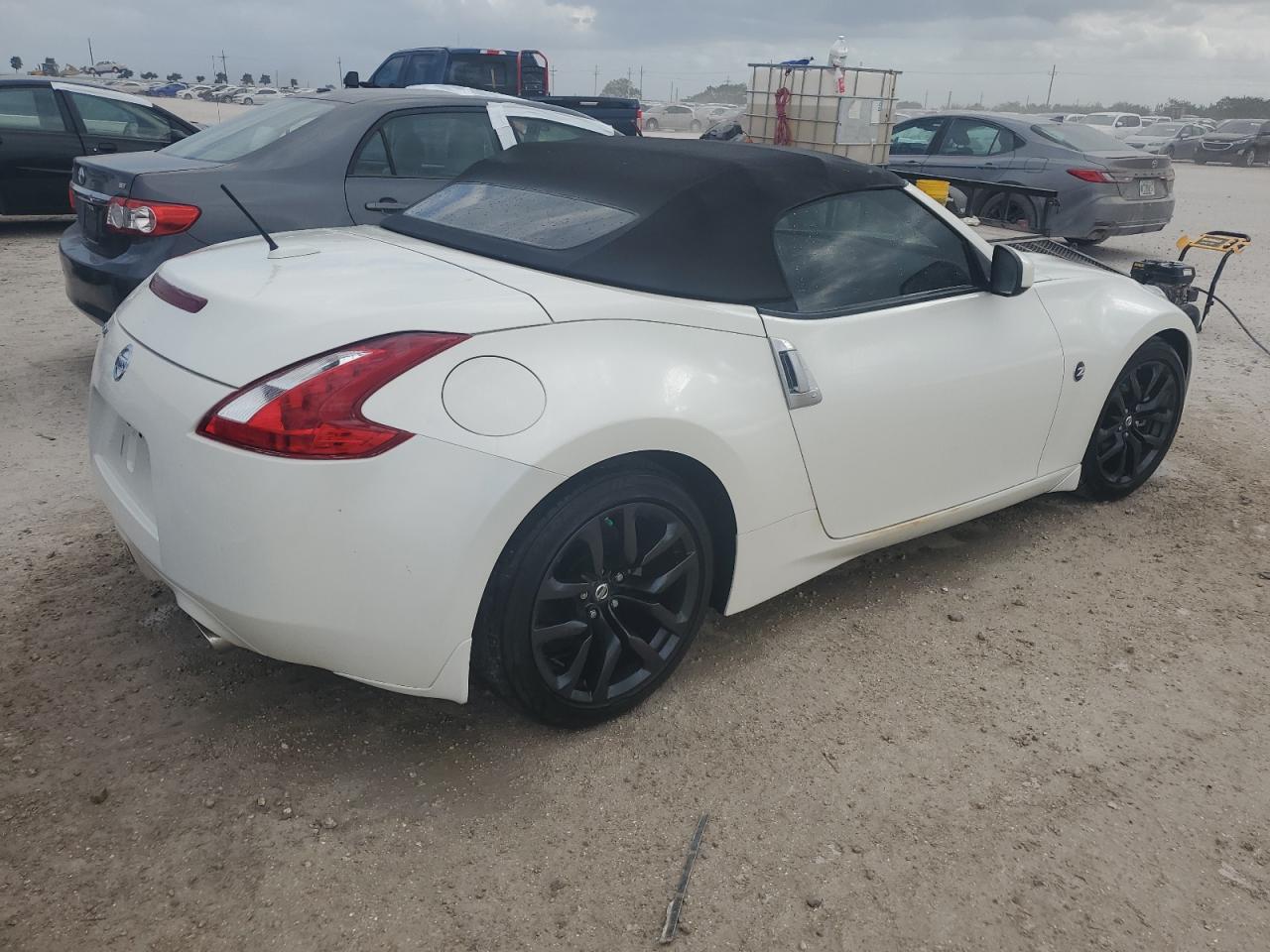 Lot #3029581076 2016 NISSAN 370Z BASE