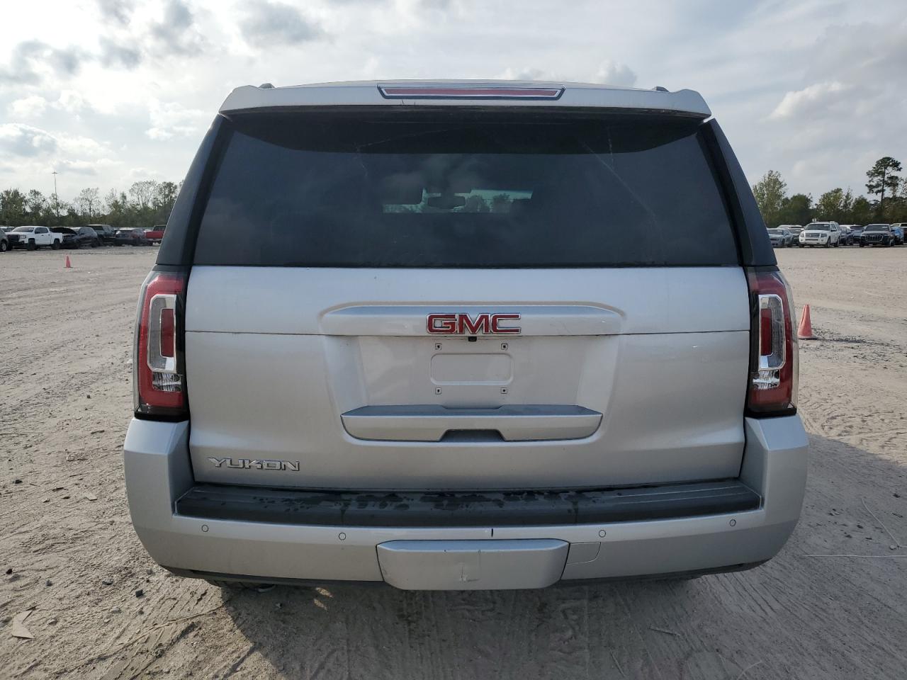 Lot #3009079407 2015 GMC YUKON SLE