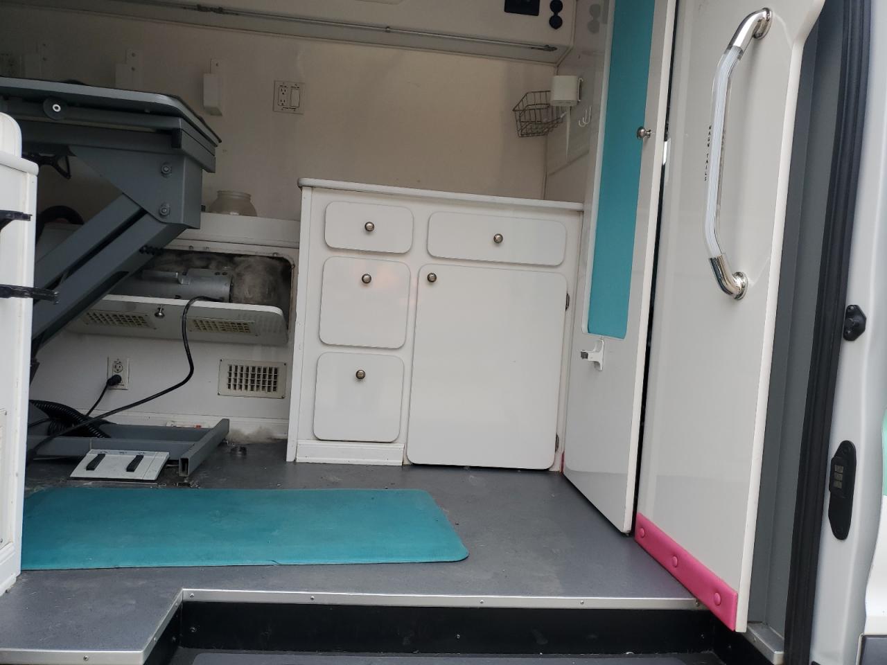 FORD TRANSIT T-350 HD