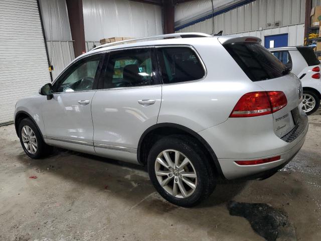 VOLKSWAGEN TOUAREG V6 2013 silver  gas WVGEF9BPXDD007308 photo #3