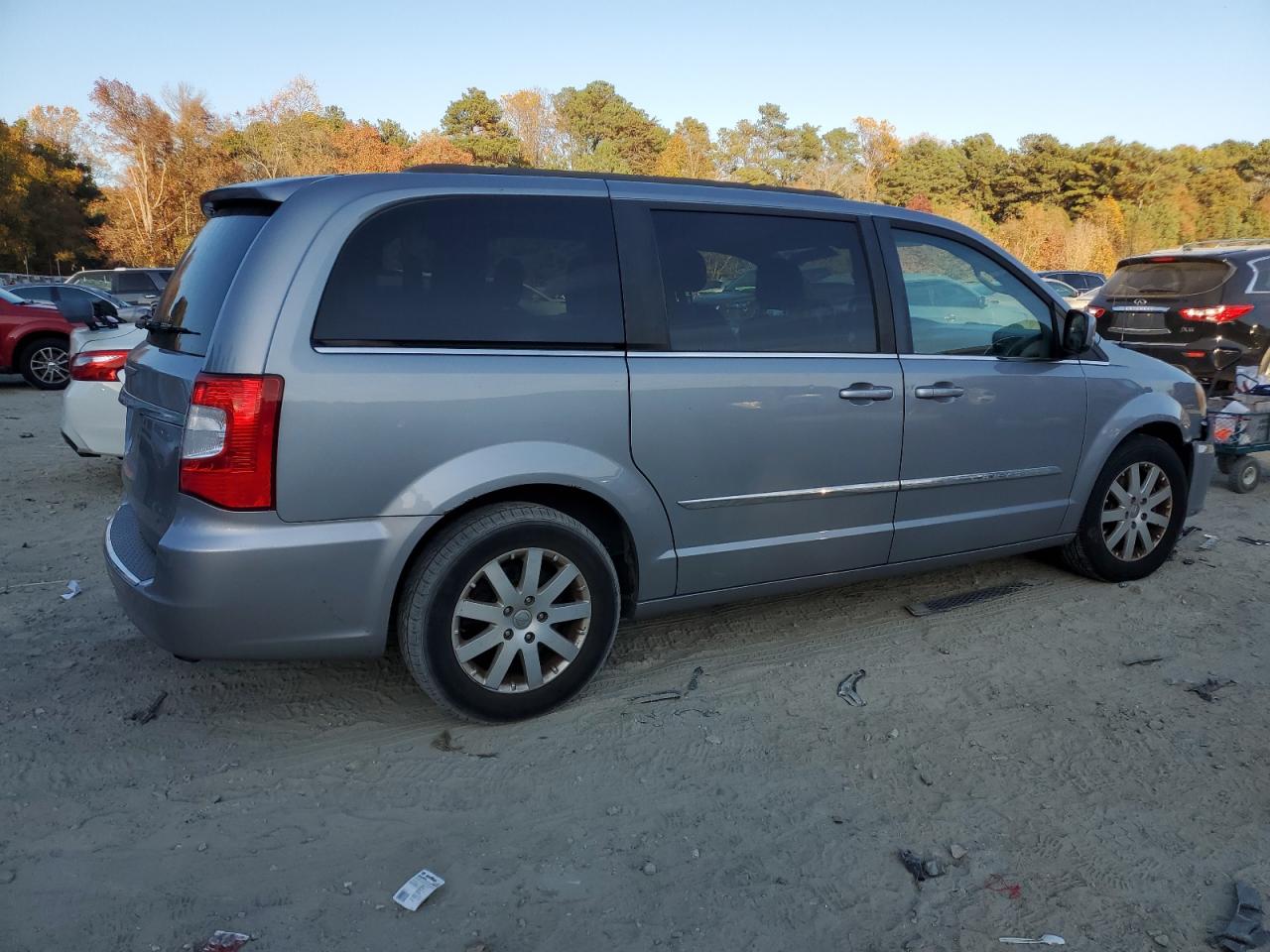 Lot #3033100992 2014 CHRYSLER TOWN & COU