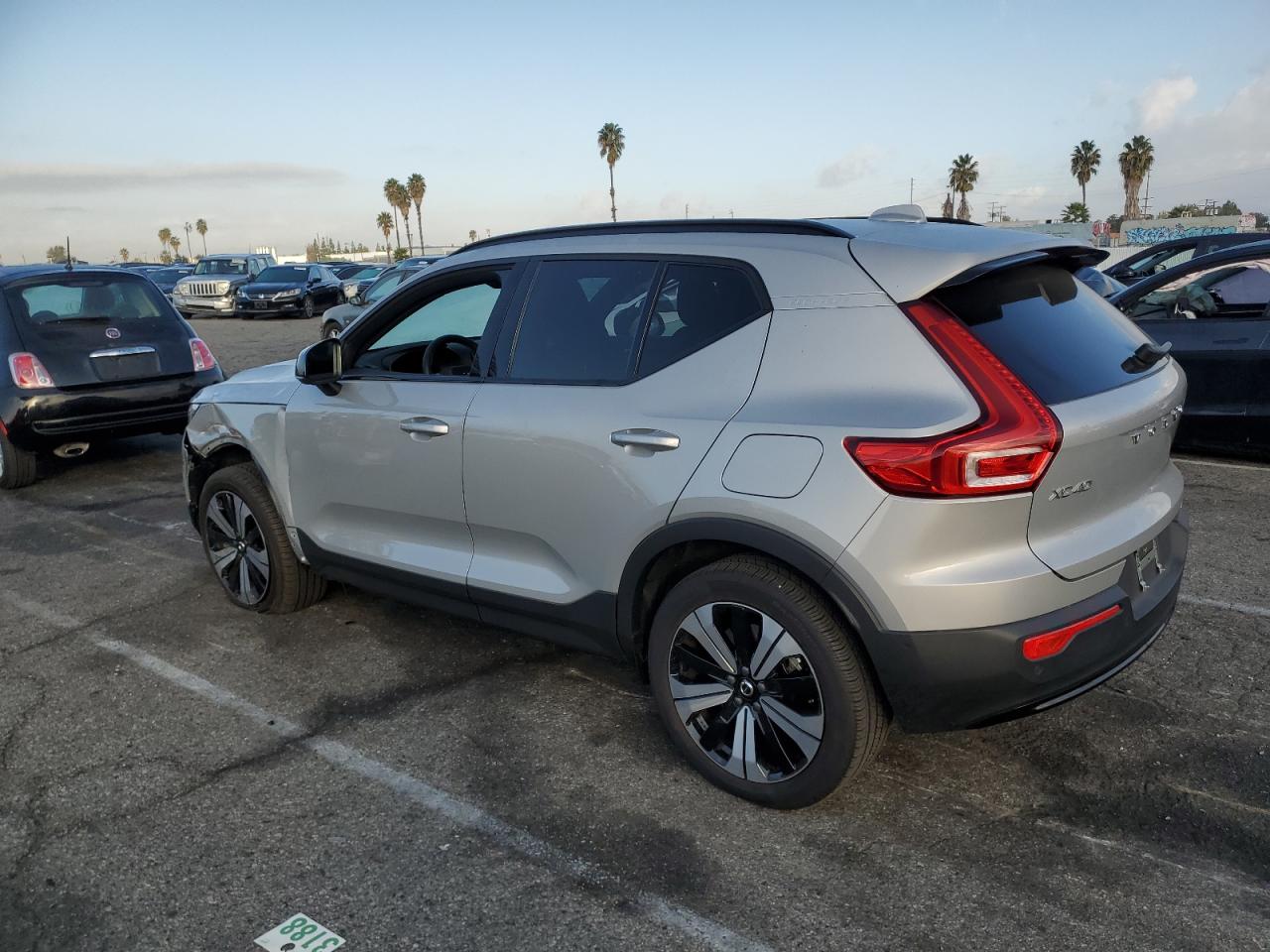 Lot #3027025778 2023 VOLVO XC40 RECHA