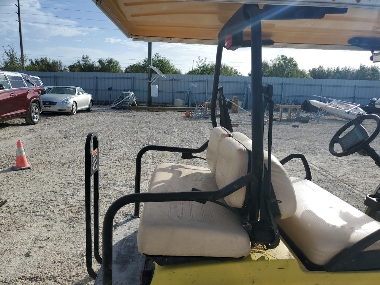 Lot #2993640481 2005 GOLF CART