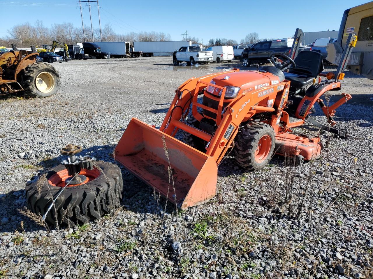 Lot #2979122992 2012 KUTA TRACTOR