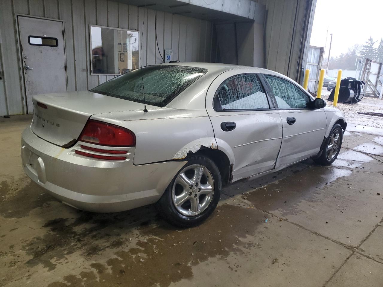 Lot #2994255963 2004 DODGE STRATUS SE