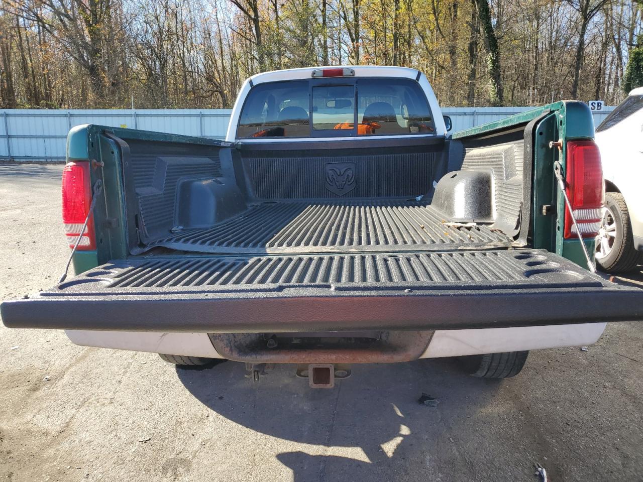 Lot #2972318509 2004 DODGE DAKOTA SPO