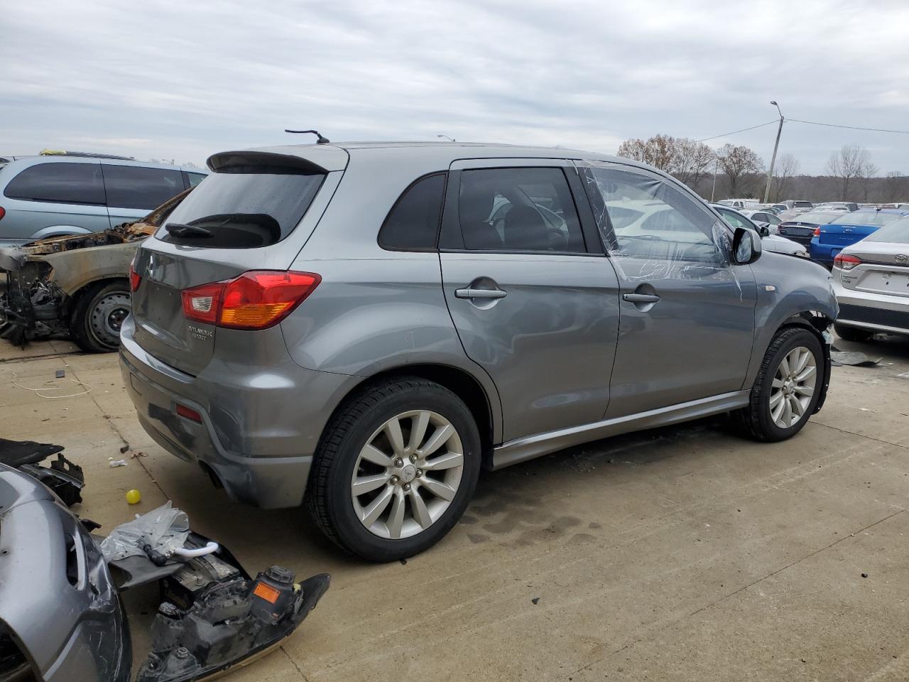 Lot #3025820315 2011 MITSUBISHI OUTLANDER