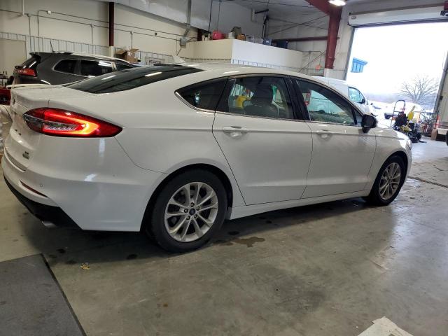 VIN 3FA6P0HD1KR234346 2019 Ford Fusion, SE no.3