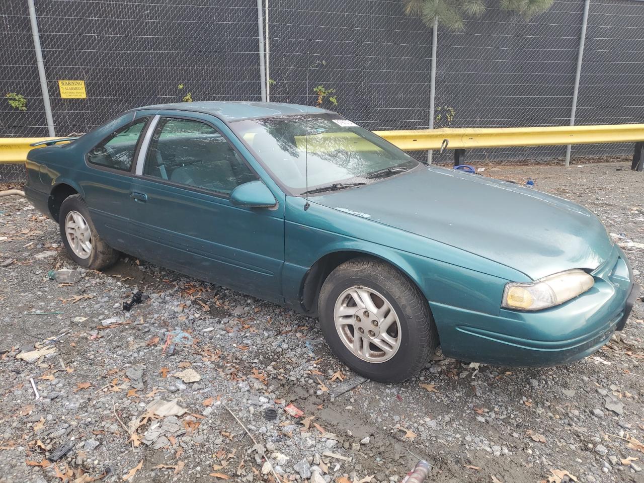 Lot #2996151389 1997 FORD THUNDERBIR