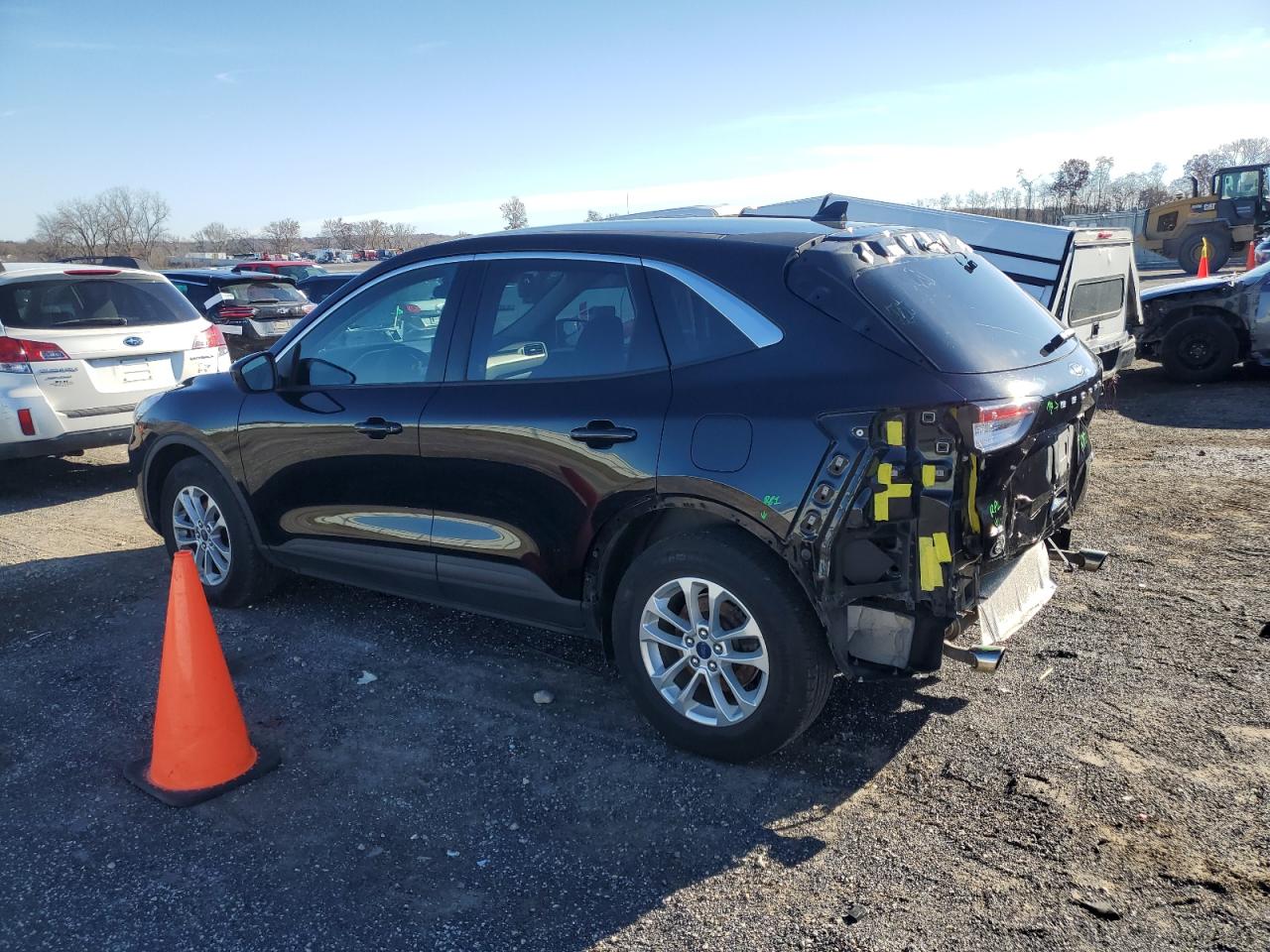 Lot #2989292633 2020 FORD ESCAPE SE