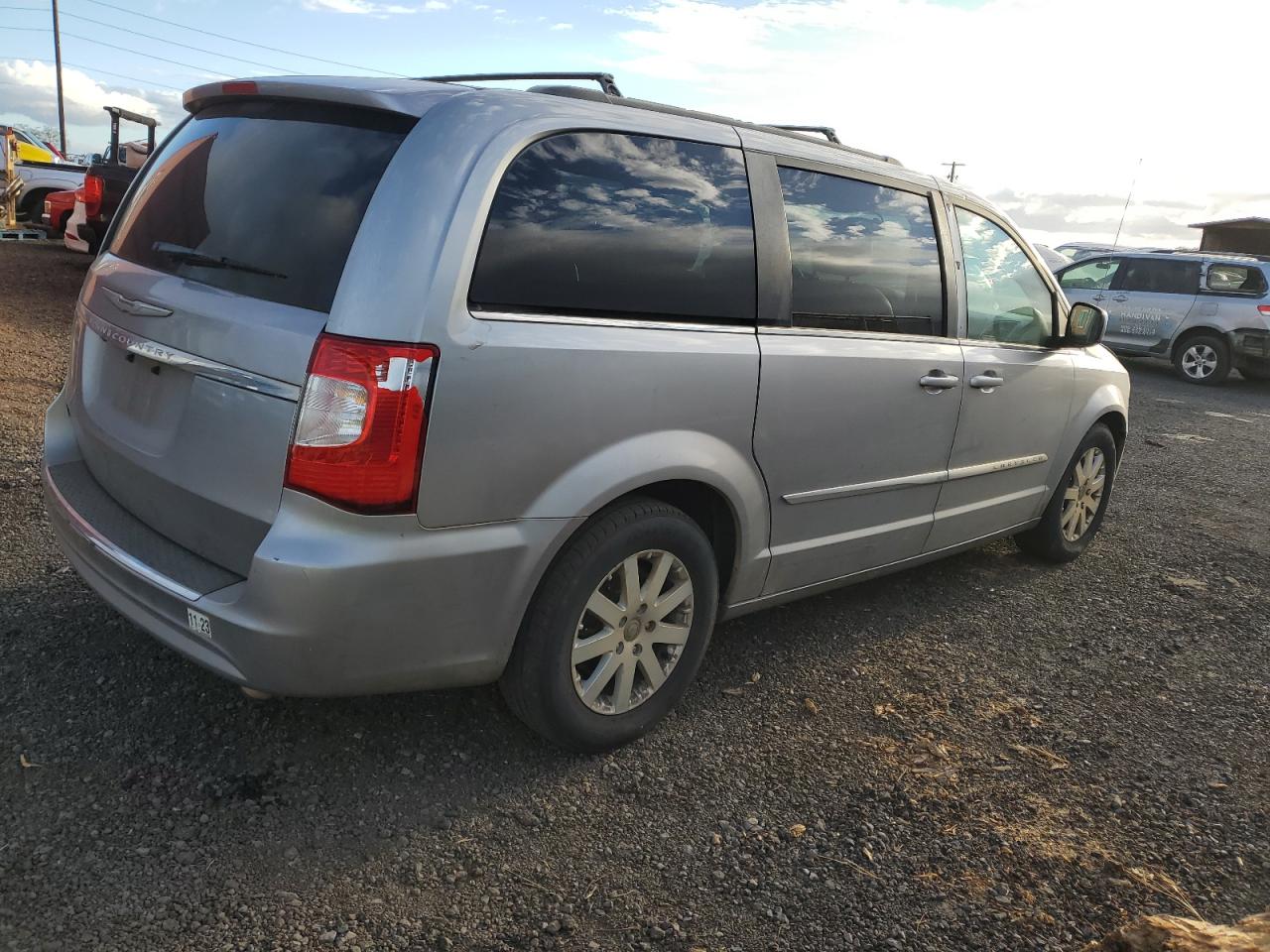 Lot #3024235802 2015 CHRYSLER TOWN & COU