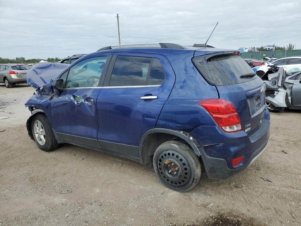 Lot #3030746101 2017 CHEVROLET TRAX 1LT