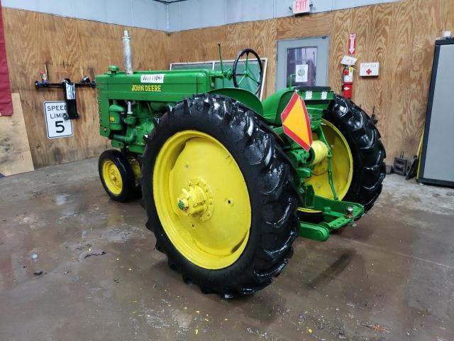 JOHN DEERE TRACTOR 1949 green   MT11364 photo #4