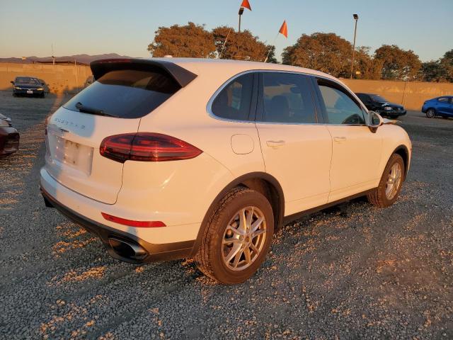 VIN WP1AA2A27GLA00405 2016 PORSCHE CAYENNE no.3