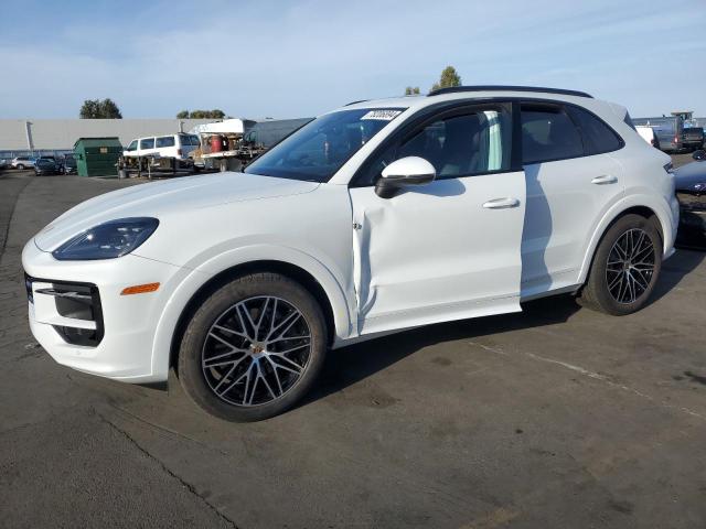 2024 PORSCHE CAYENNE #3032987999