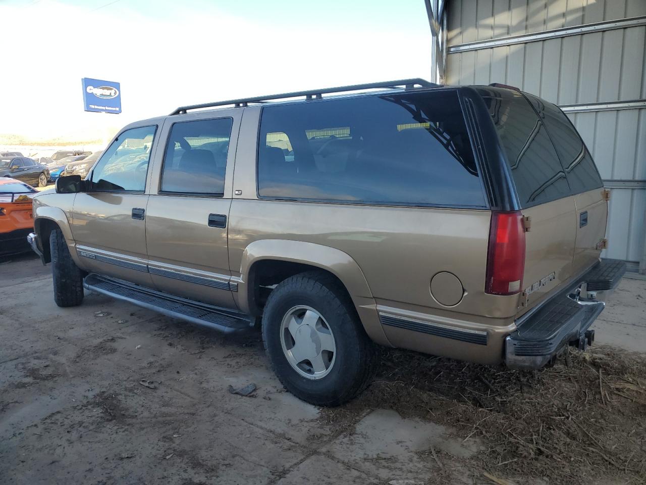 Lot #3033289801 1999 GMC SUBURBAN K