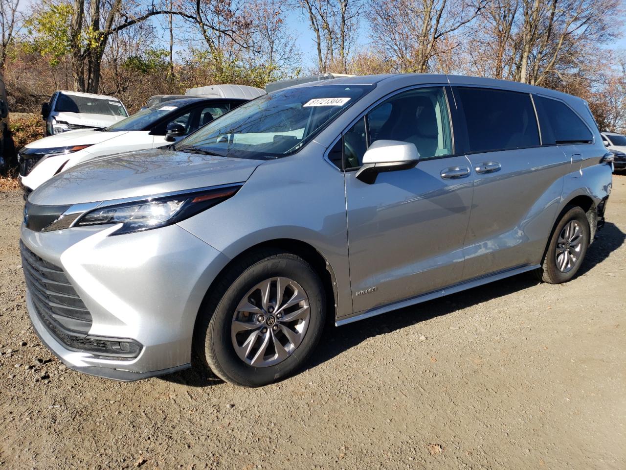 Lot #2994088419 2021 TOYOTA SIENNA LE