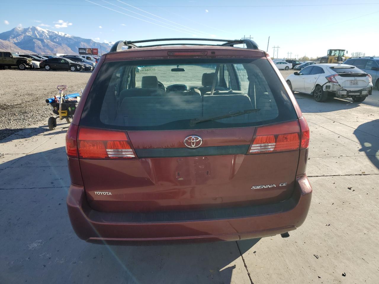 Lot #2989277683 2004 TOYOTA SIENNA CE