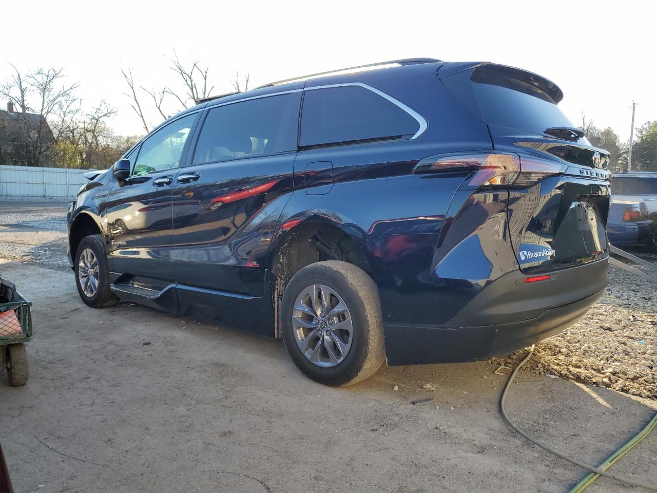 Lot #3024079655 2023 TOYOTA SIENNA XLE