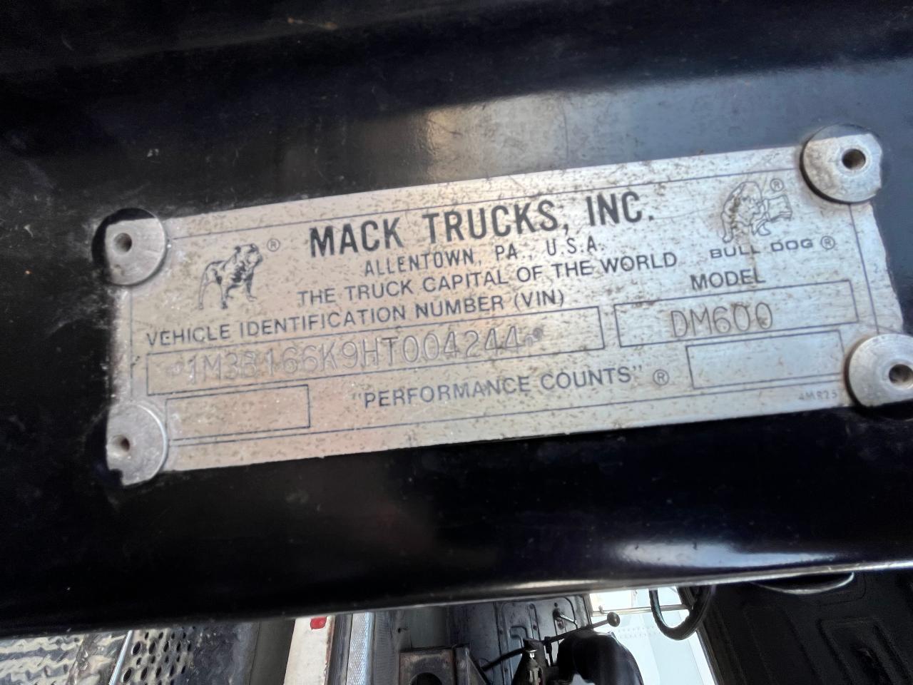 Lot #2952574153 1987 MACK 600 DM600