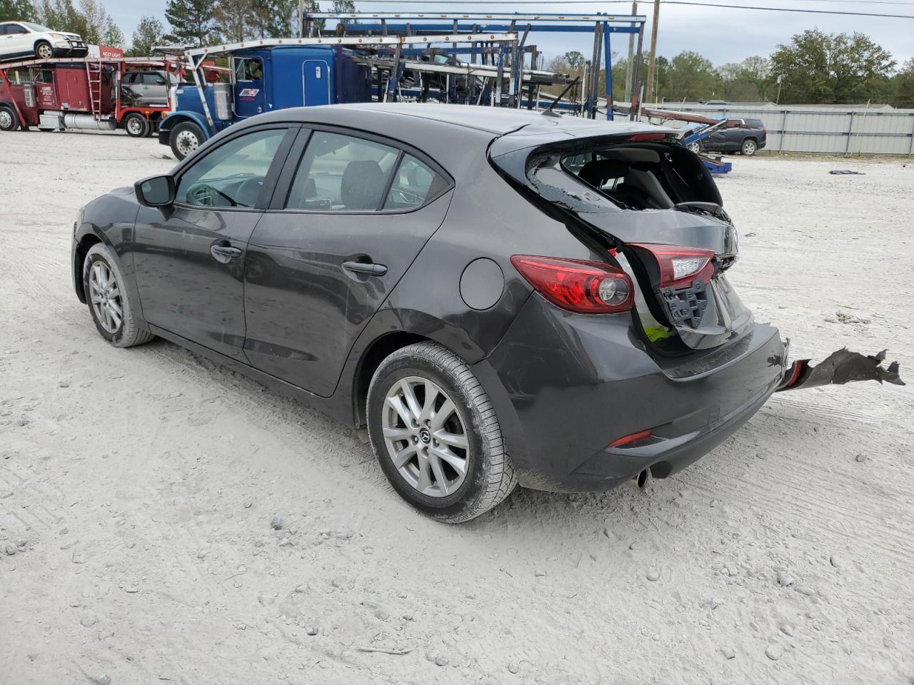 Lot #3024694588 2018 MAZDA 3 SPORT