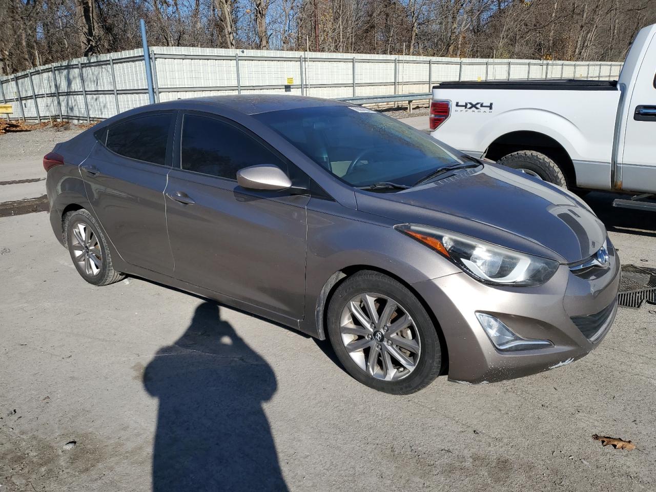 HYUNDAI ELANTRA SE