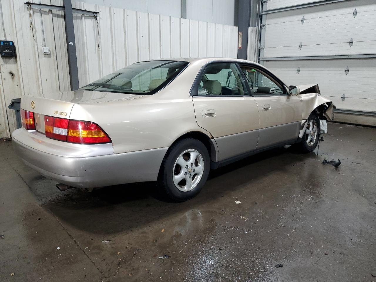 Lot #2994148337 1999 LEXUS ES 300