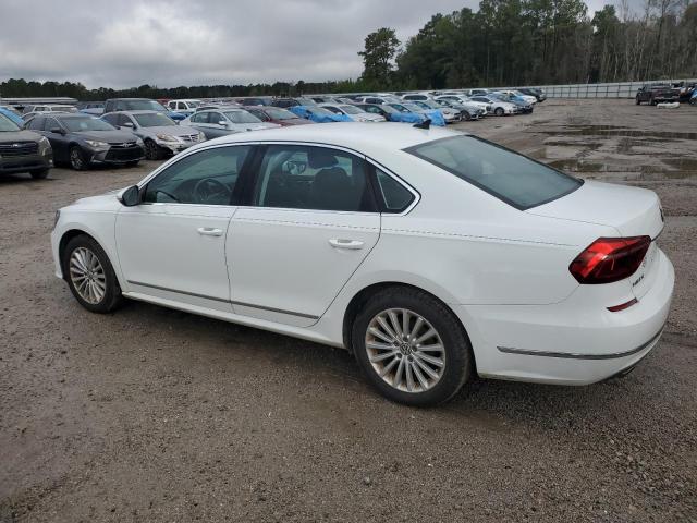 VIN 1VWBT7A30HC039048 2017 VOLKSWAGEN PASSAT no.2