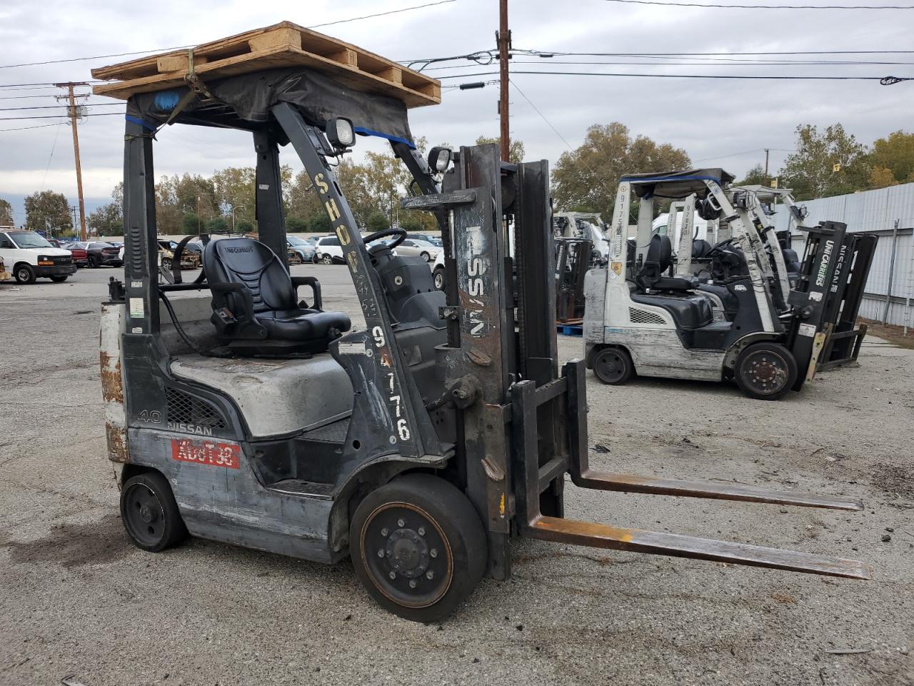 Lot #3020598981 2010 NISSAN FORKLIFT