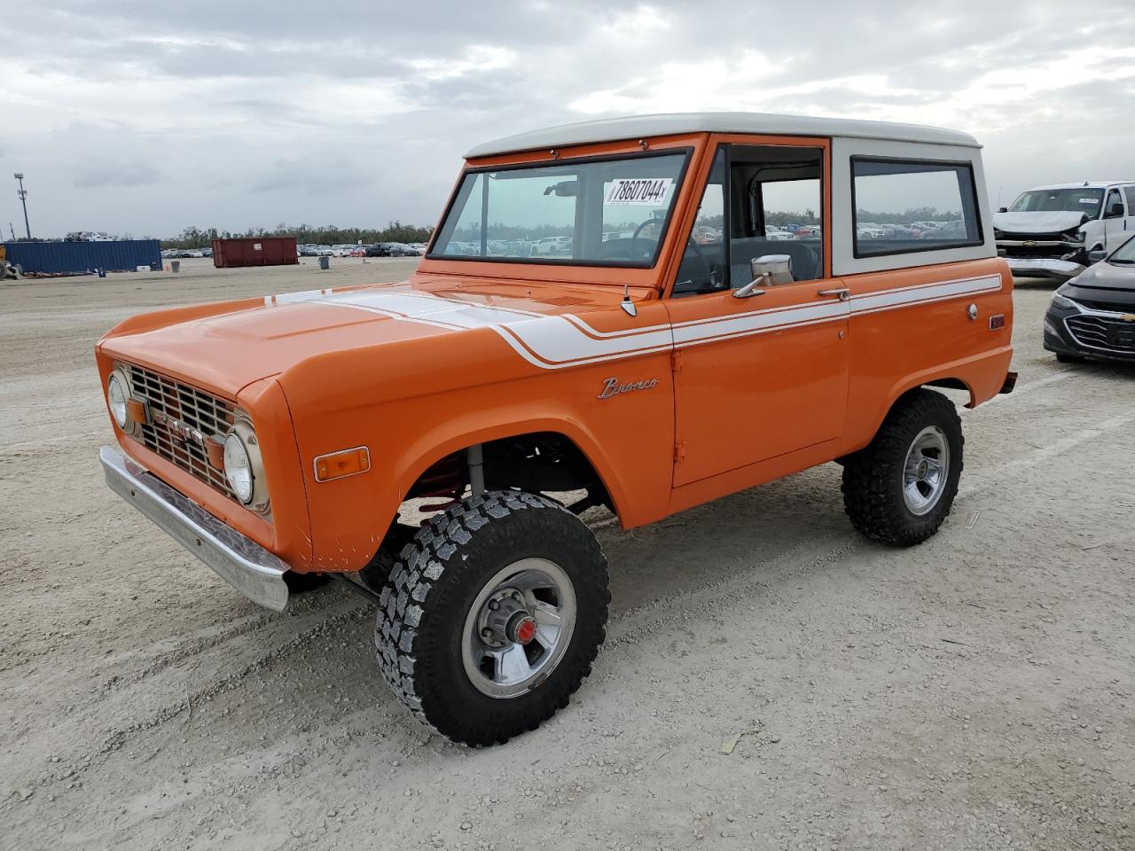  Salvage Ford Bronco