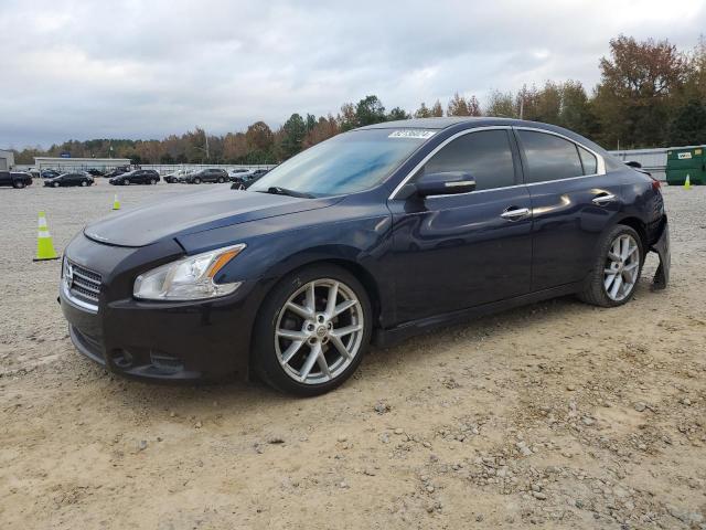 NISSAN MAXIMA S