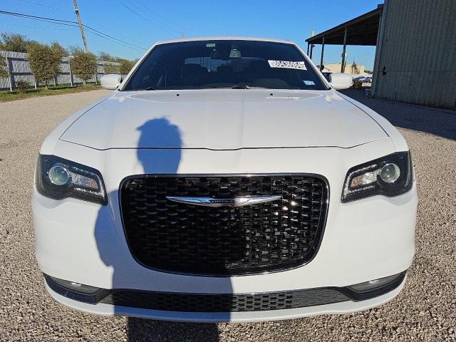 VIN 2C3CCABG1KH697542 2019 CHRYSLER 300 no.5