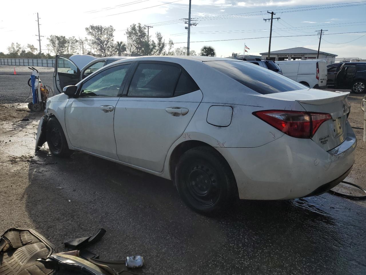 Lot #3028506972 2017 TOYOTA COROLLA LE