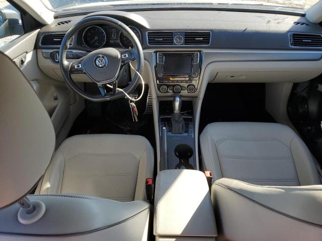 2017 VOLKSWAGEN PASSAT R-L - 1VWDT7A34HC043015