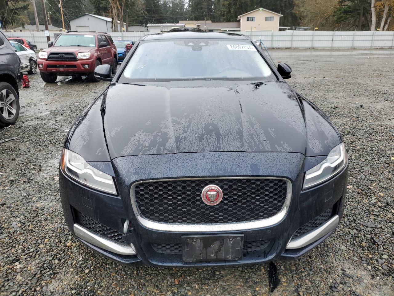 Lot #3024197833 2016 JAGUAR XF PRESTIG