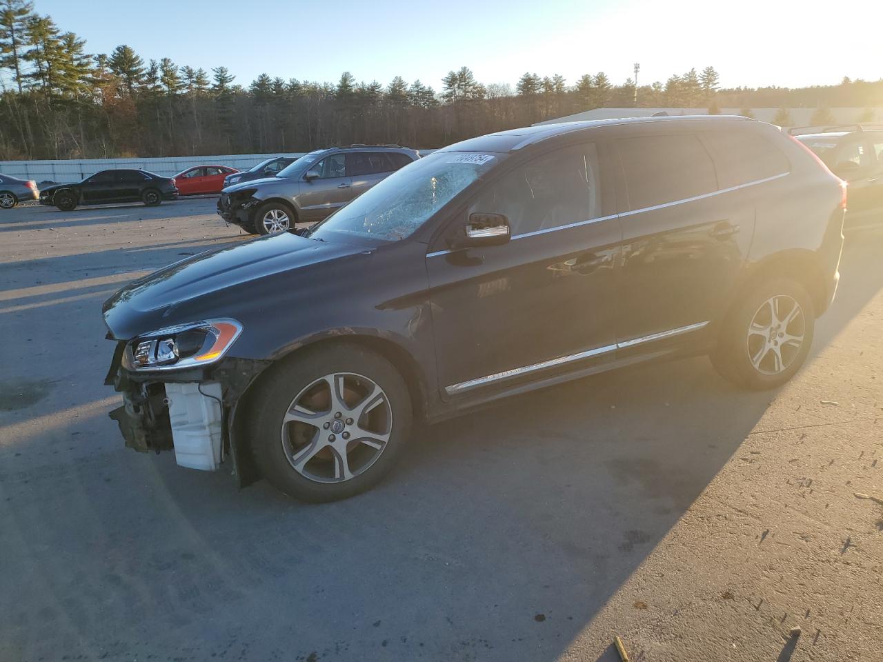 Lot #2972475799 2015 VOLVO XC60 T6 R-