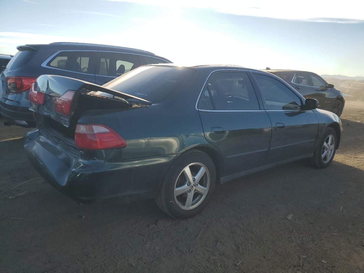 Lot #3004365815 1999 HONDA ACCORD LX