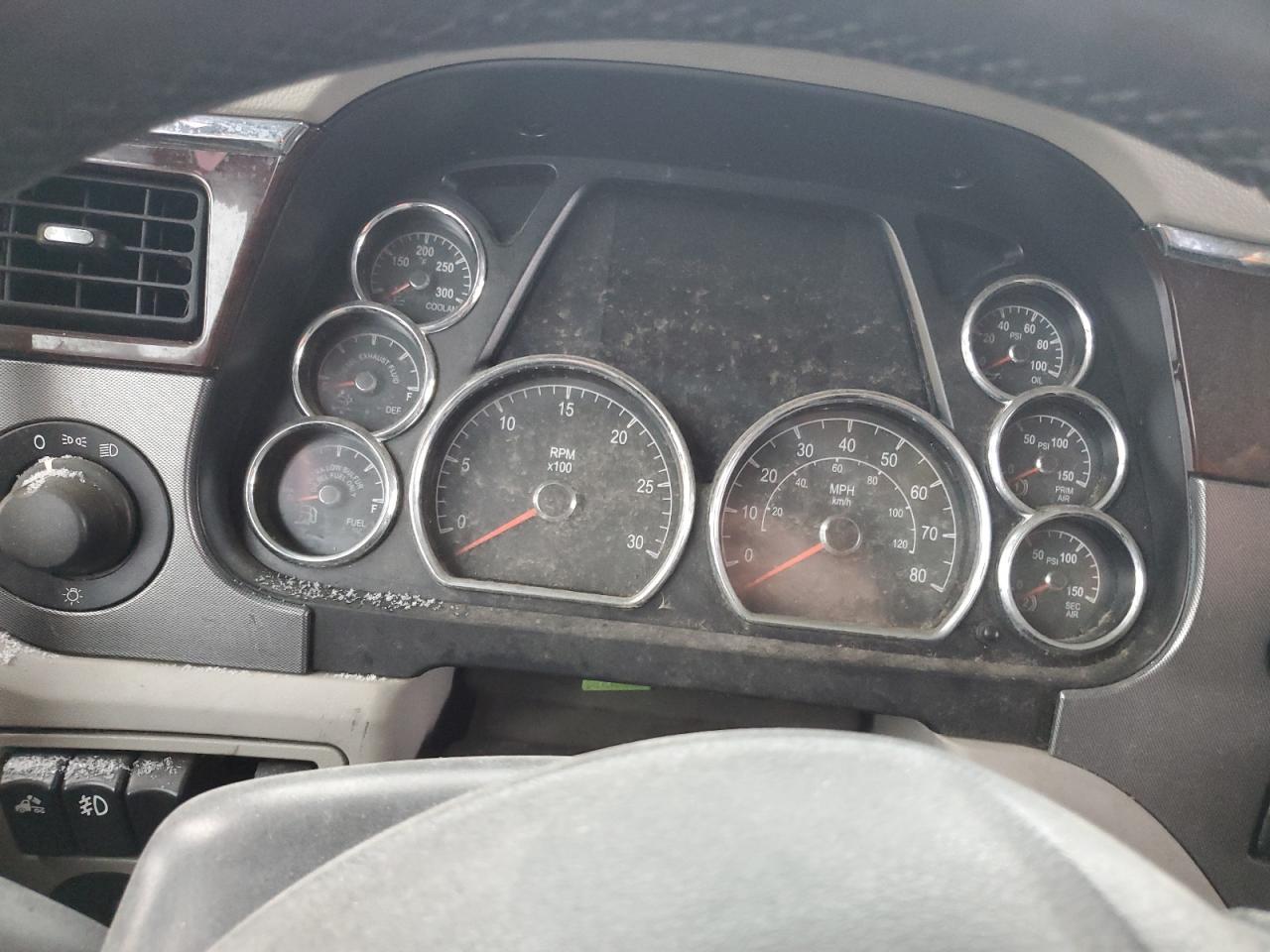 Lot #3274936497 2019 PETERBILT 579