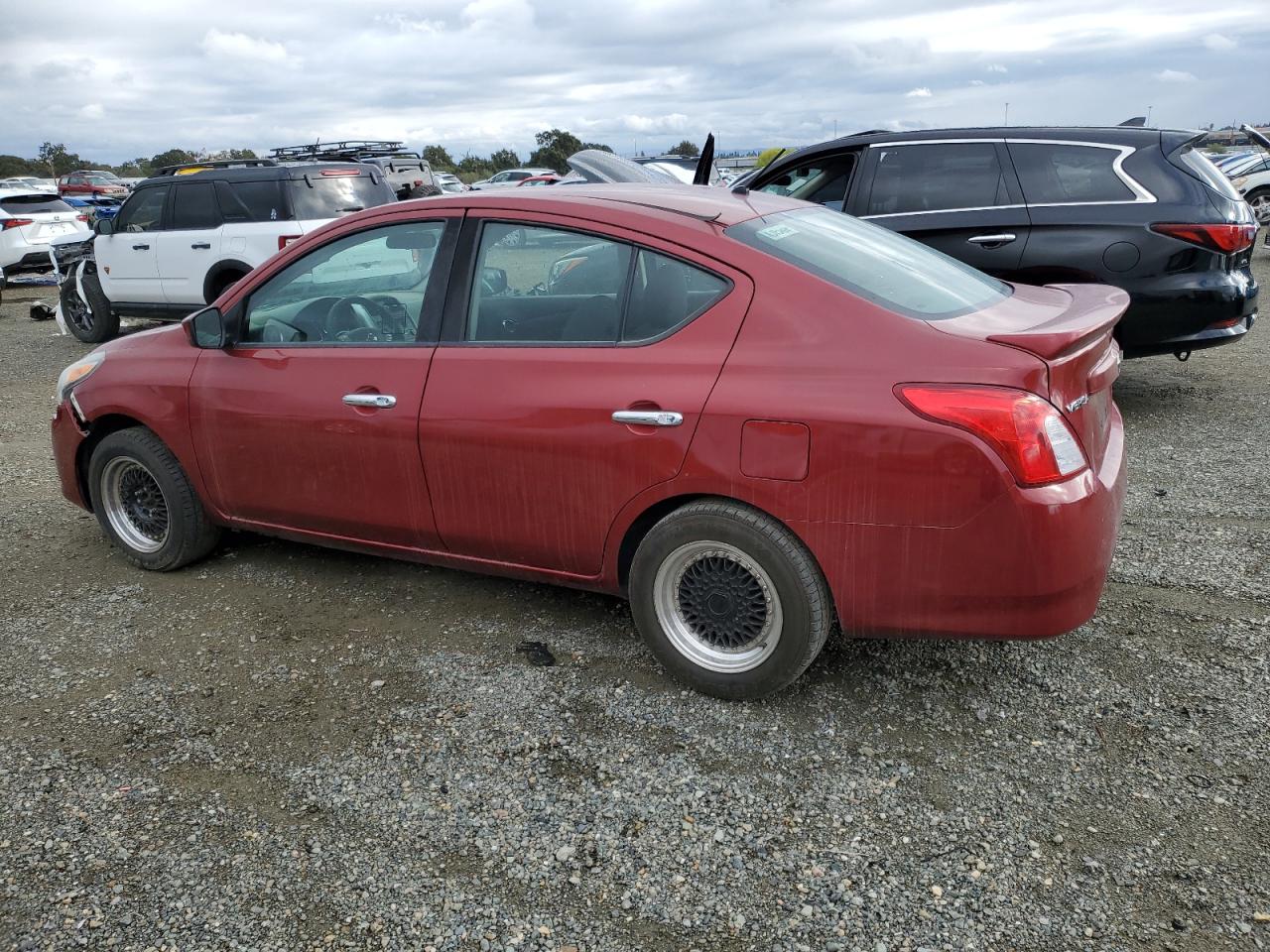 Lot #2962373007 2017 NISSAN VERSA S