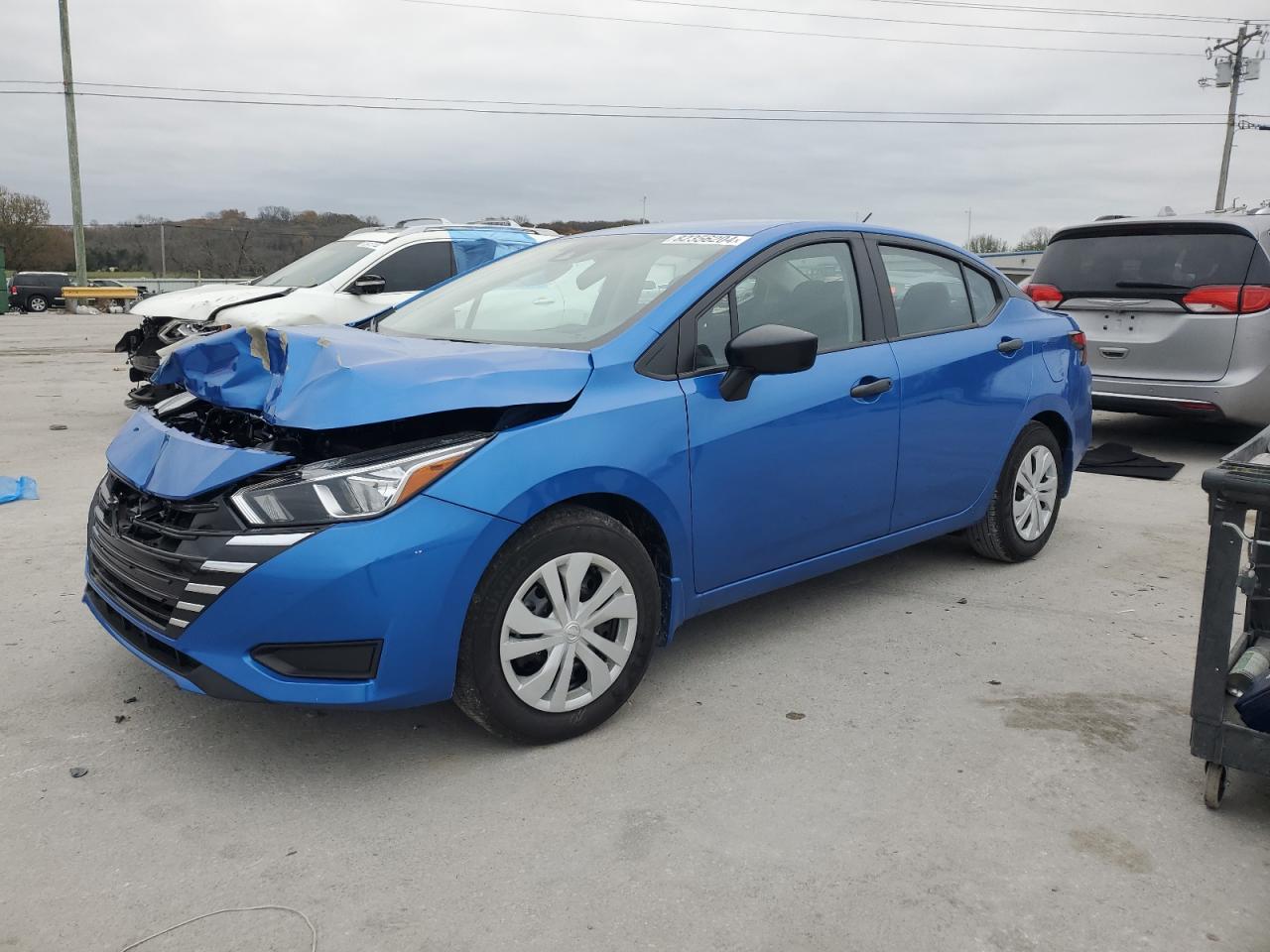  Salvage Nissan Versa