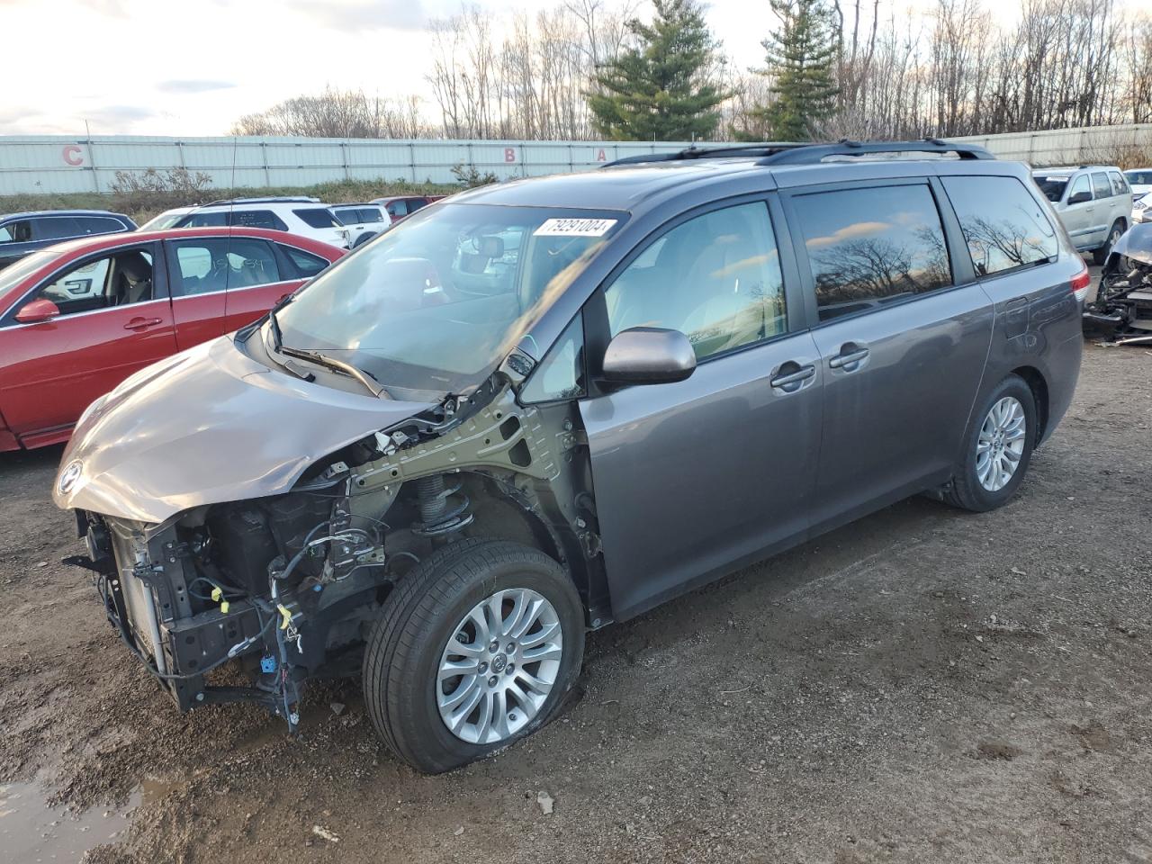 Toyota Sienna 2013 Q grade