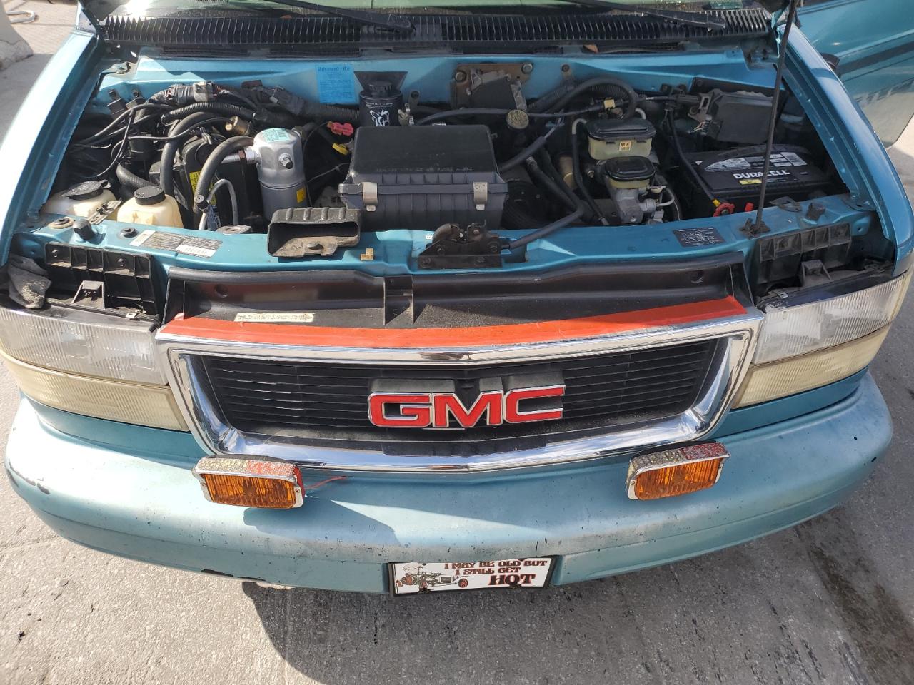 Lot #3030665108 1995 GMC SAFARI XT