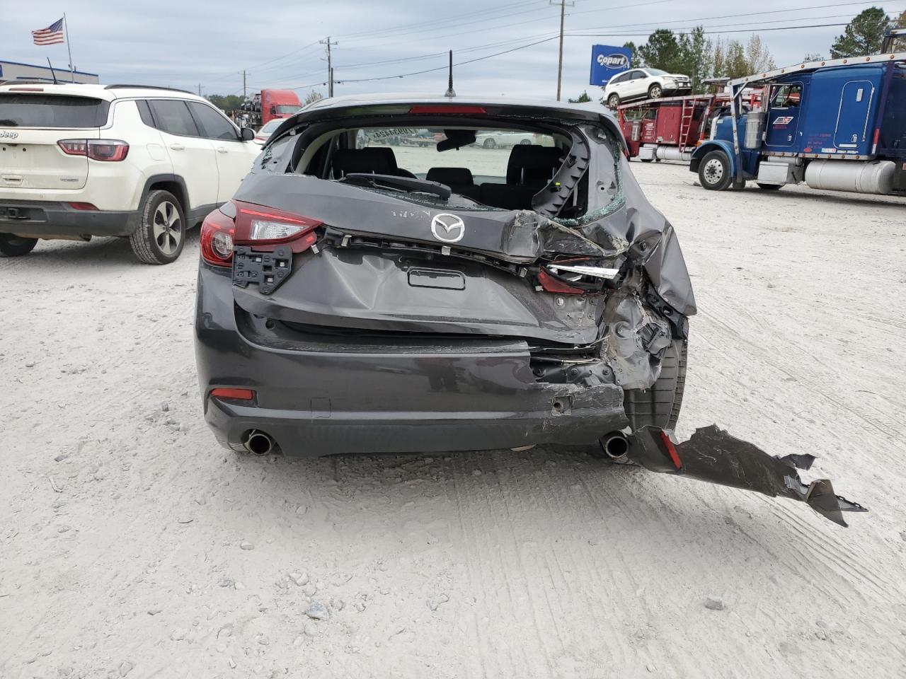 Lot #3024694588 2018 MAZDA 3 SPORT