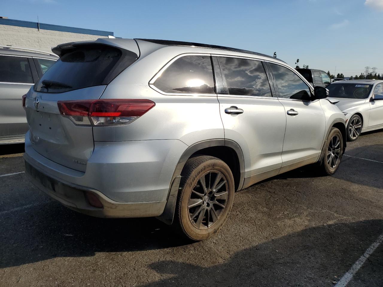 Lot #2989423643 2019 TOYOTA HIGHLANDER