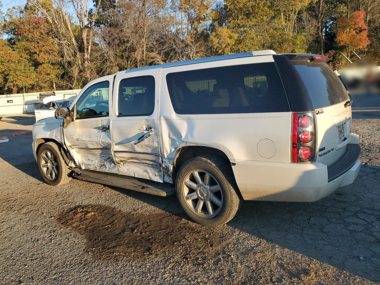 Lot #3037216489 2011 GMC YUKON XL D