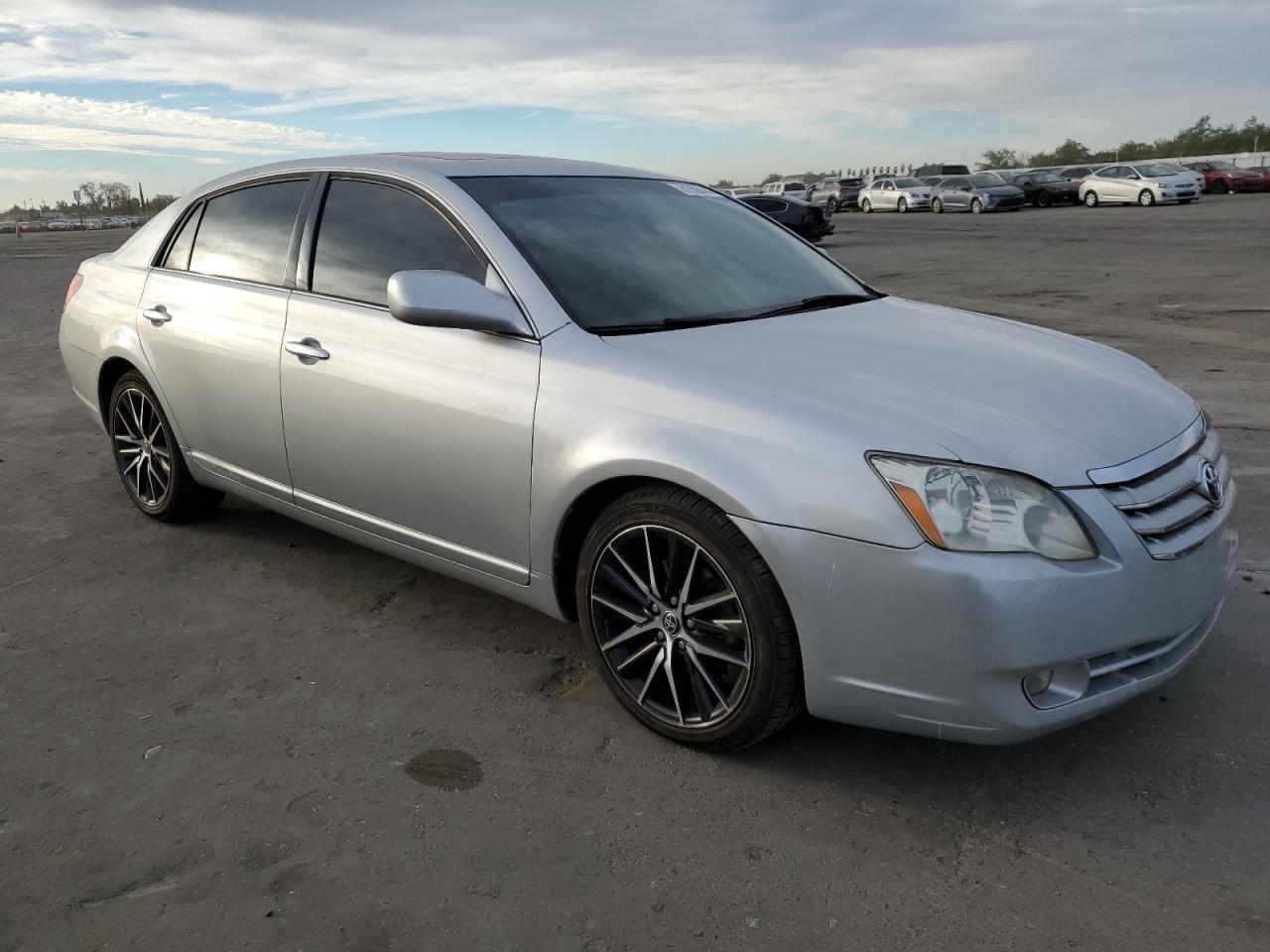 Lot #3028248806 2006 TOYOTA AVALON XL