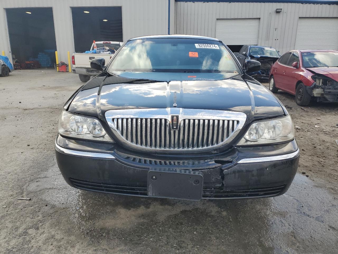 Lot #3020879718 2011 LINCOLN TOWN CAR E