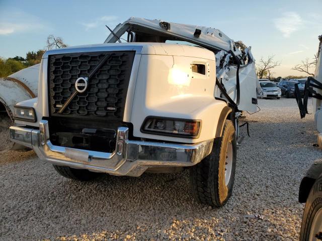 VOLVO VHD 2023 white  diesel 4V5KC9DG3PN606126 photo #3