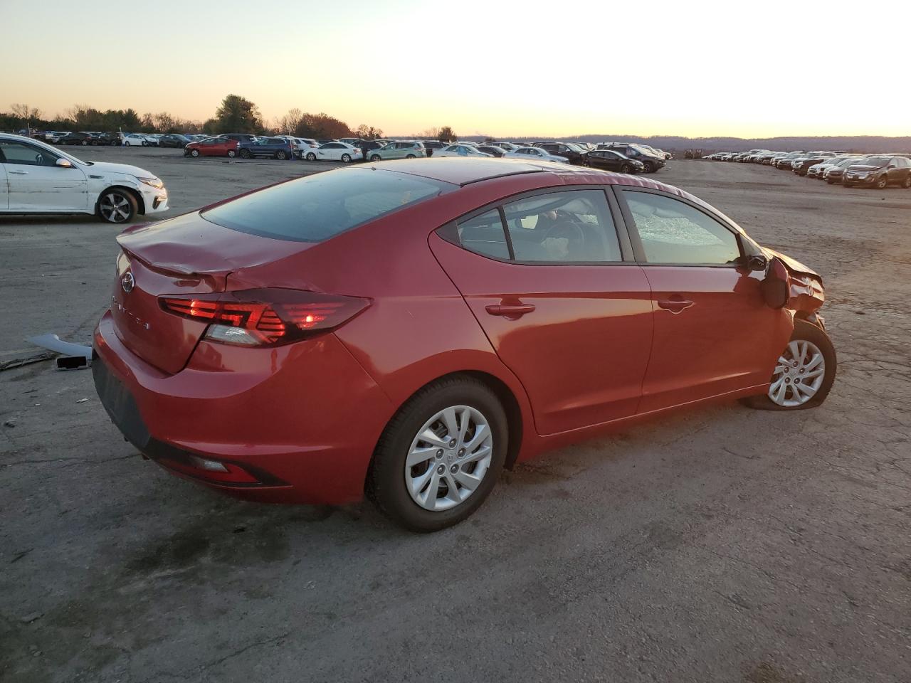 Lot #2972106257 2019 HYUNDAI ELANTRA SE